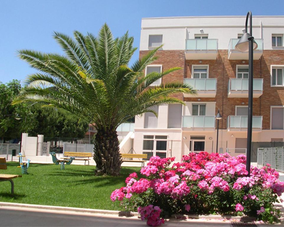 Residence I Delfini Cupra Marittima Exterior photo