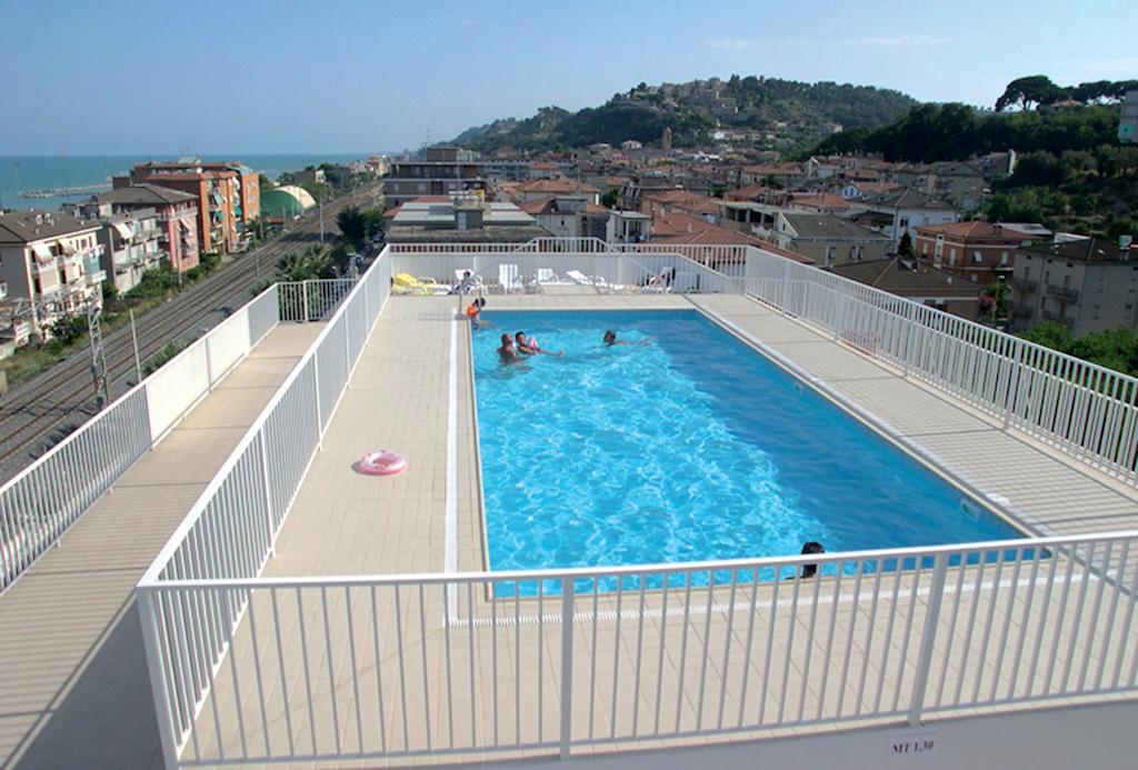 Residence I Delfini Cupra Marittima Exterior photo