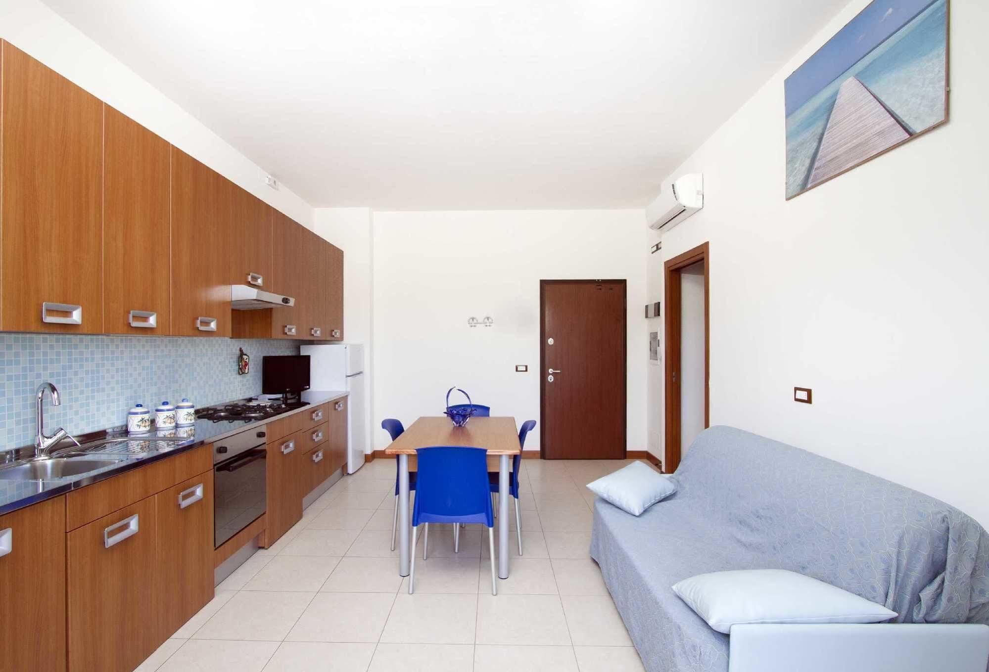 Residence I Delfini Cupra Marittima Exterior photo